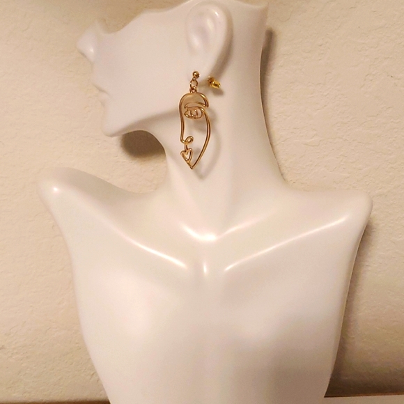 Abstract Face Earrings - Picture 2 of 3